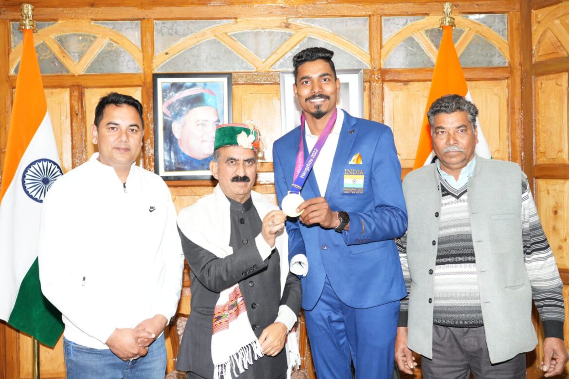 मुख्यमंत्री सुखविंदर सिंह सूक्खु ने स्वर्ण पदक विजेता निषाद कुमार की सराहना की,बोले युवाओं के लिए  प्ररेणास्रोत है निषाद,